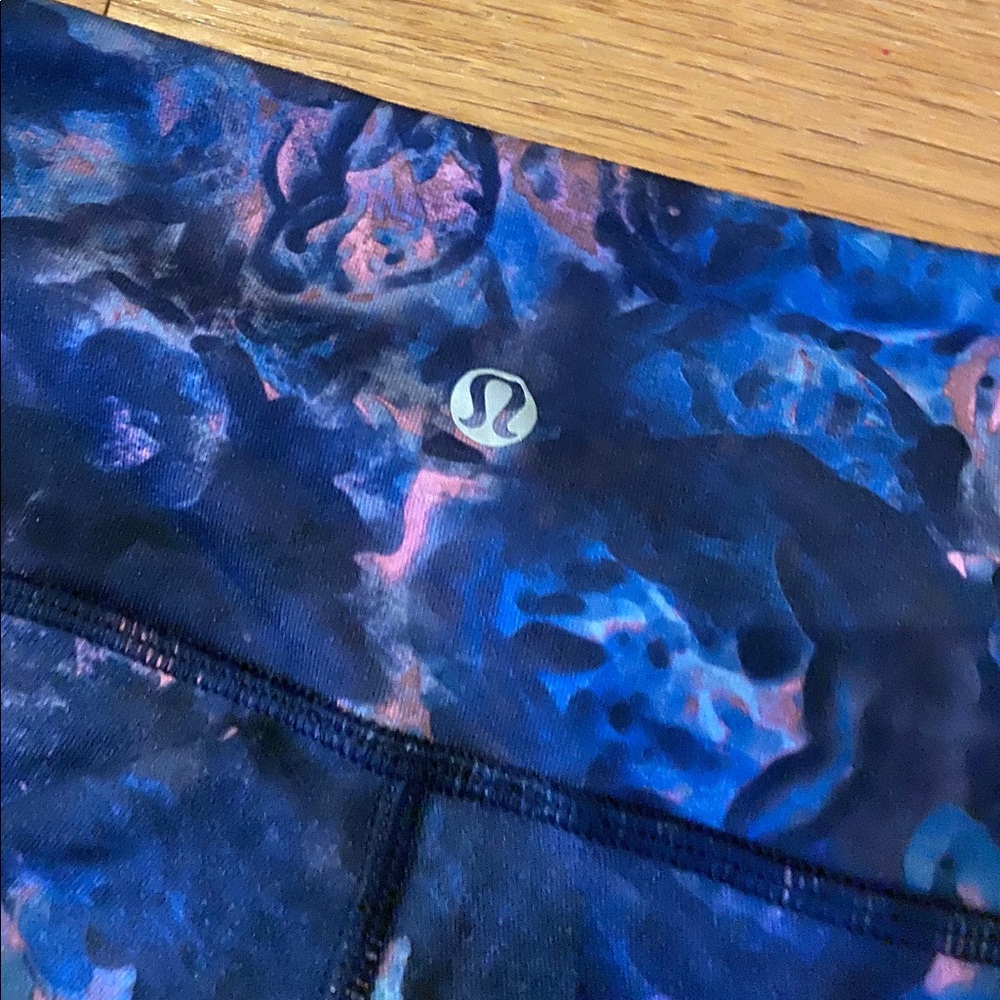 Lululemon Printed Wunder Unders- Size 8 - image 3